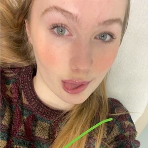 Meet your Posher, Esther